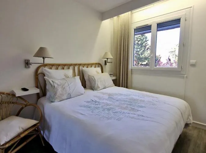 2 Pieces A Deux Pas De La * Cabourg