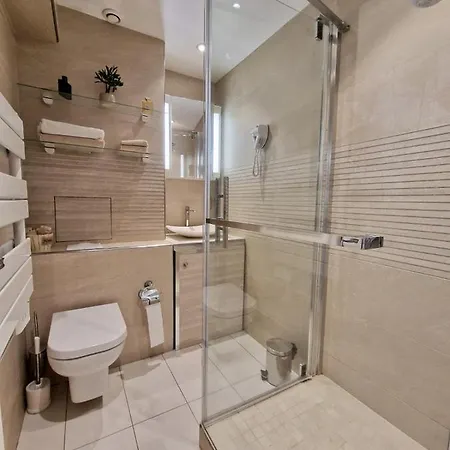 2 Pieces A Deux Pas De La Apartment *